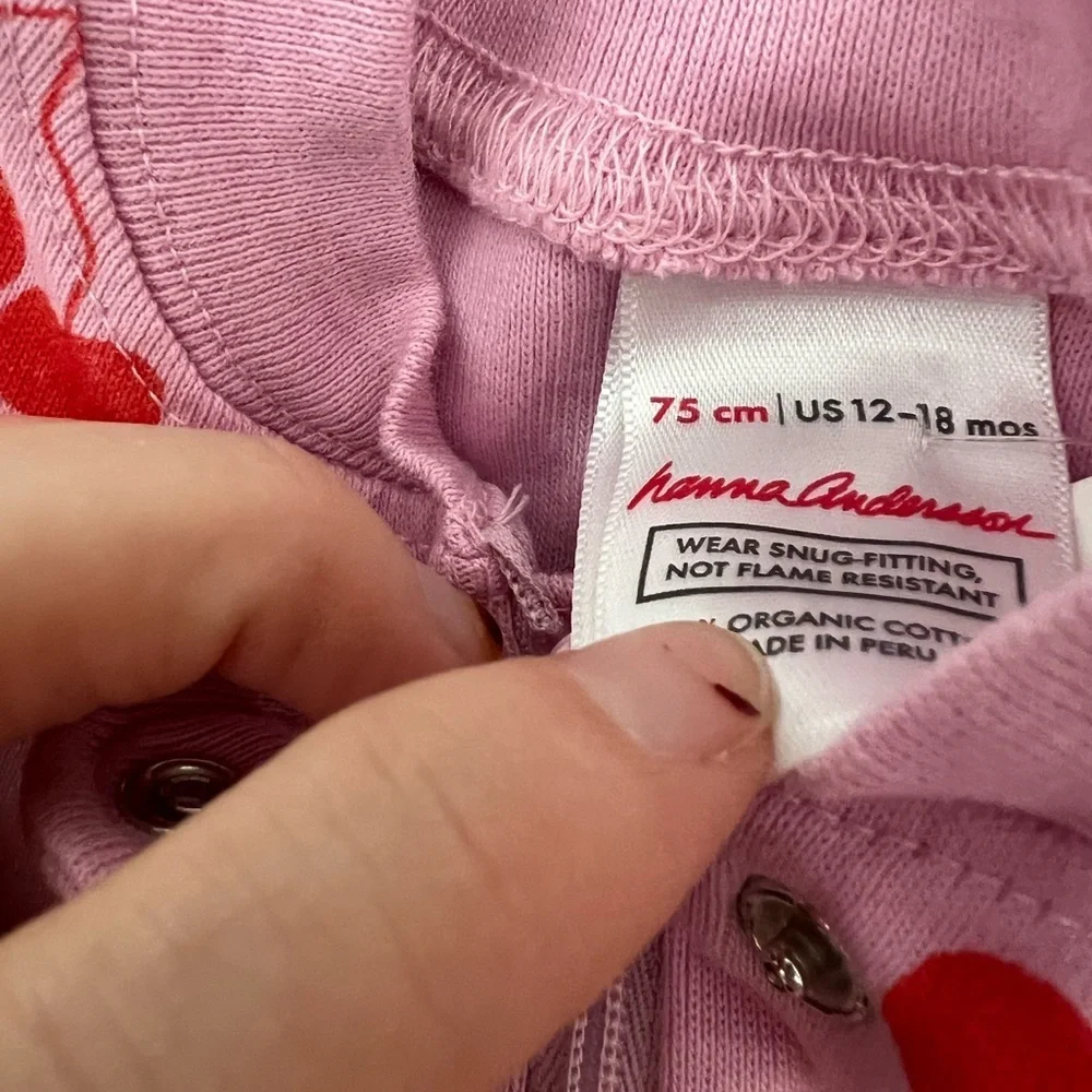 HANNA ANDERSSON CHERRIES SHORTIE SLEEPER 2 WAY ZIPPER 12-18 months